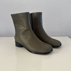 Chic Olive Ankle Boots